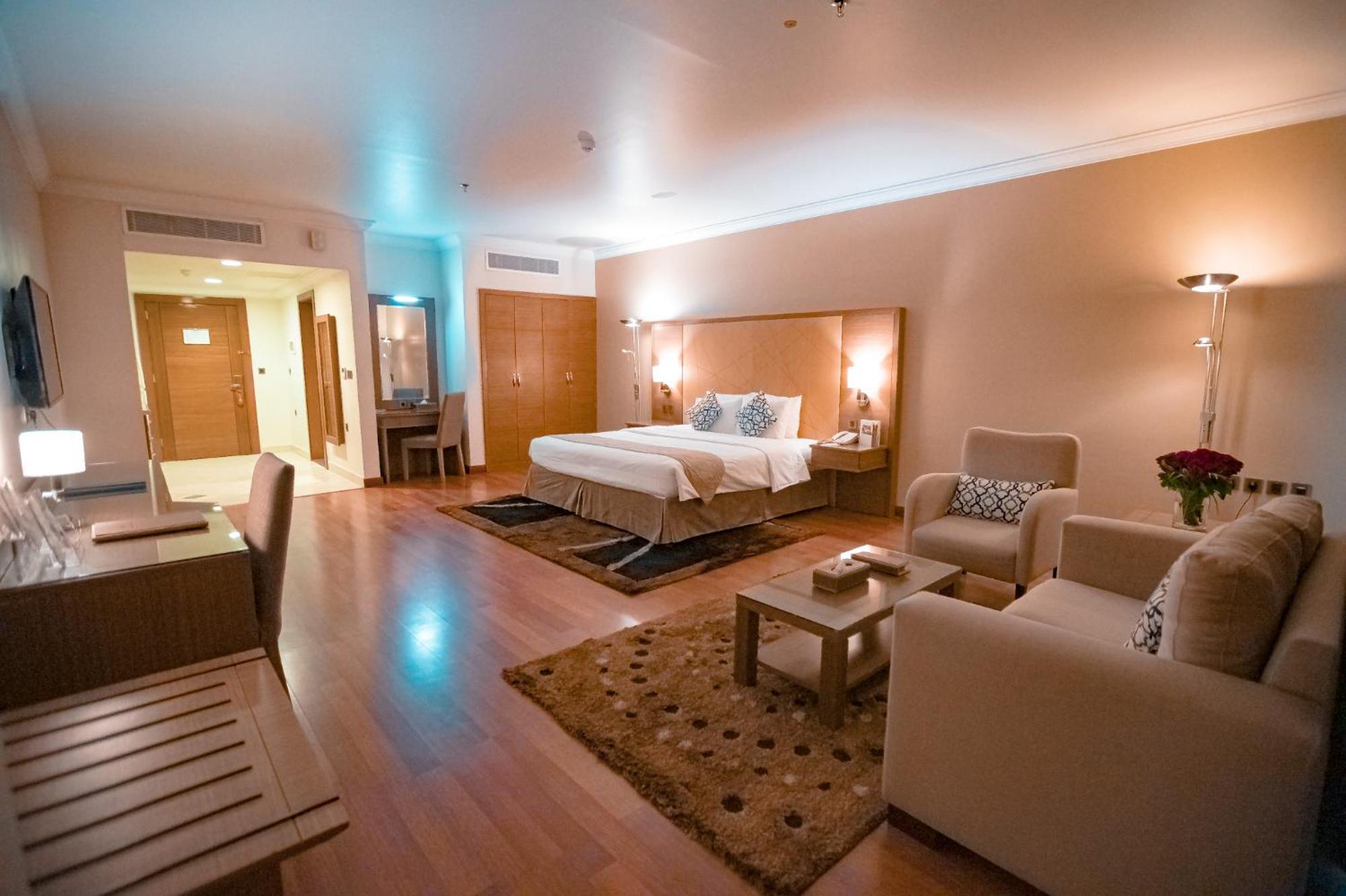 Golden Tulip Hotel Buraidah Al Qassim Zewnętrze zdjęcie