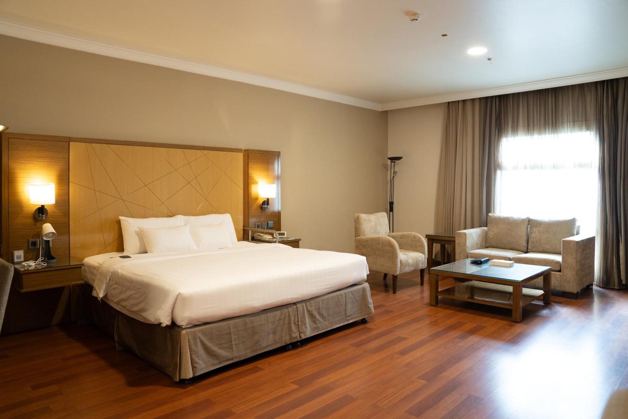 Golden Tulip Hotel Buraidah Al Qassim Zewnętrze zdjęcie