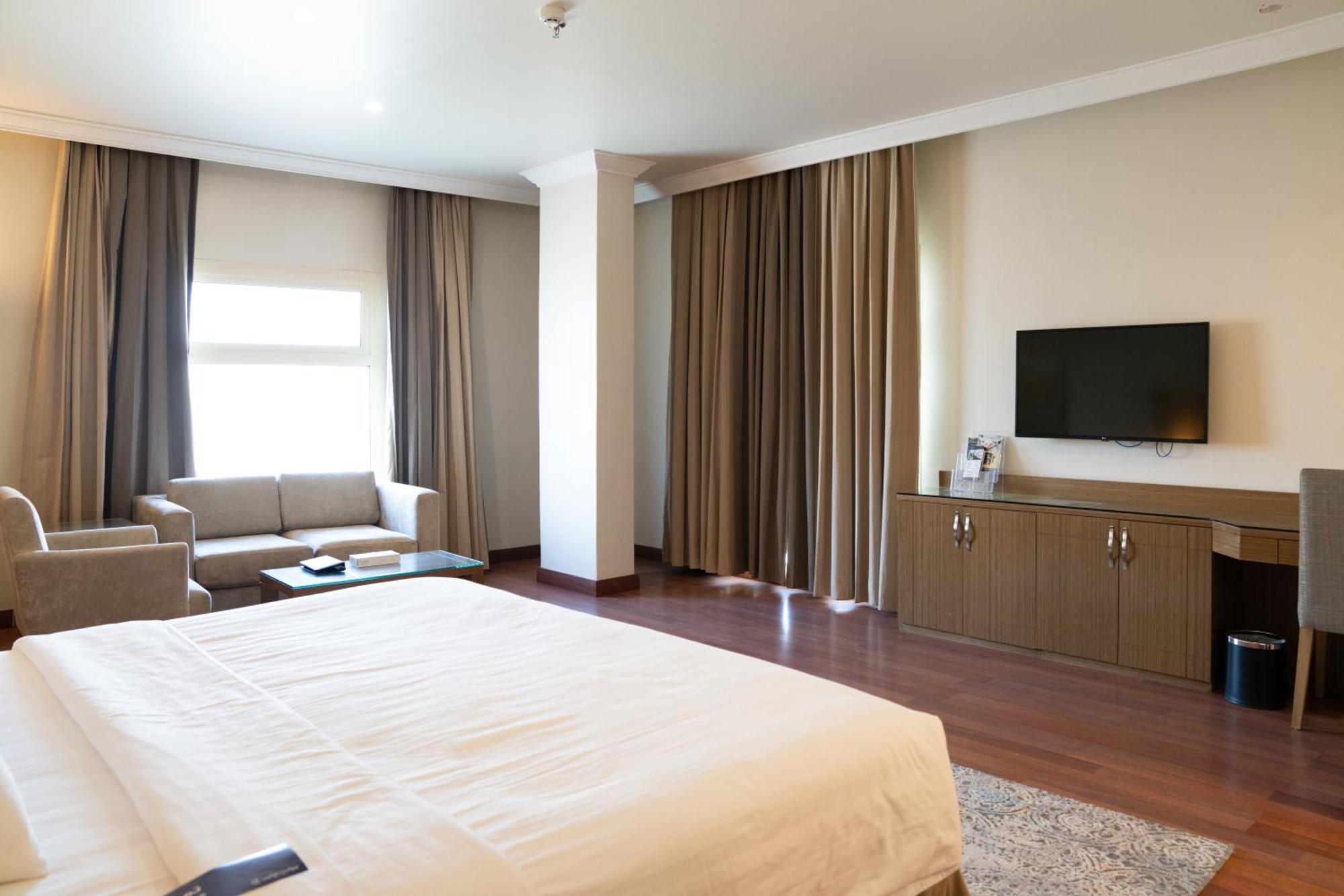 Golden Tulip Hotel Buraidah Al Qassim Zewnętrze zdjęcie
