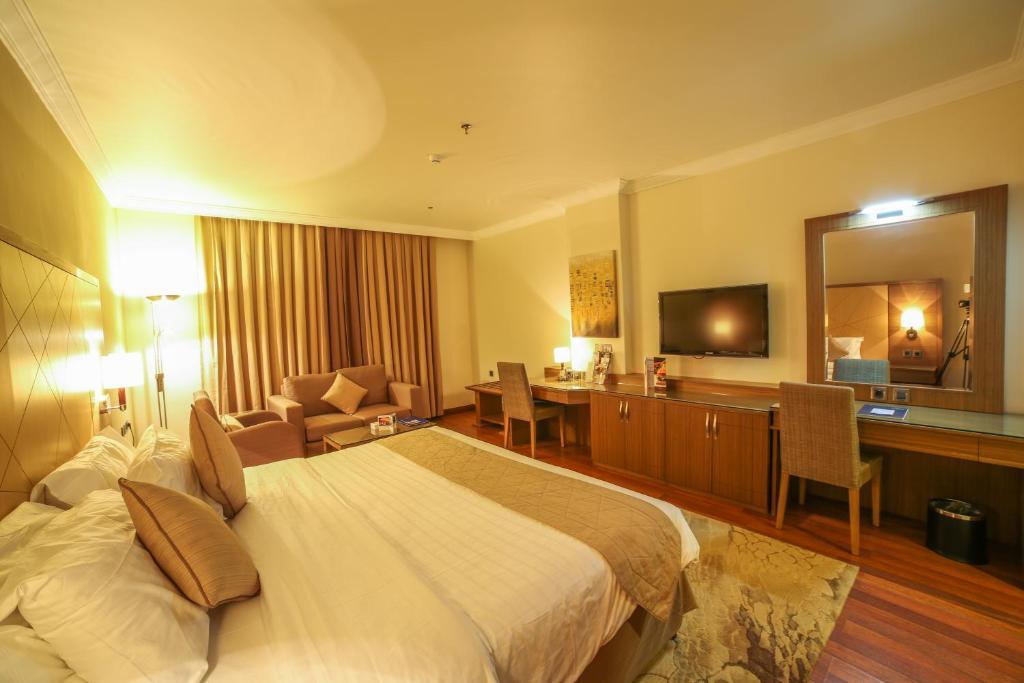 Golden Tulip Hotel Buraidah Al Qassim Zewnętrze zdjęcie